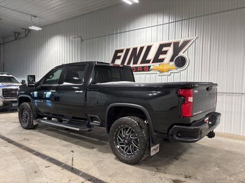 Used 2023 Chevrolet Silverado 2500 High Country image 10