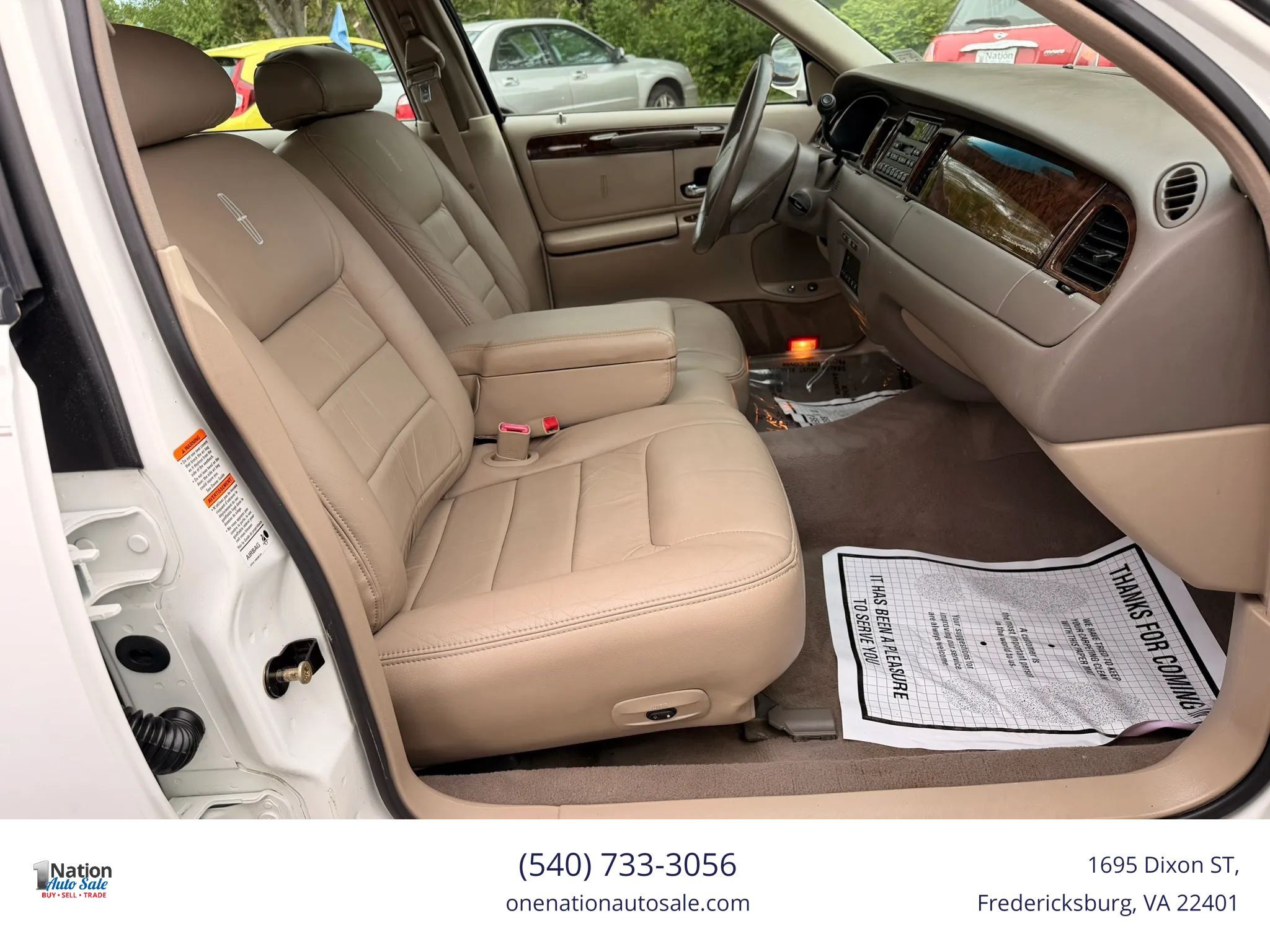Used 1999 Lincoln Town Car Signature RWD image 14