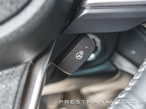 Used 2025 Subaru Outback Touring XT image 37