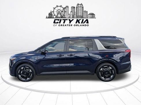 New 2027 Kia Carnival EX FWD image 4