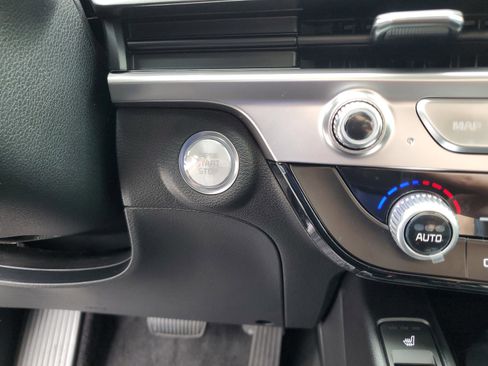 New 2025 Kia Telluride S image 19