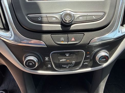 Used 2024 Chevrolet Equinox LS FWD image 24