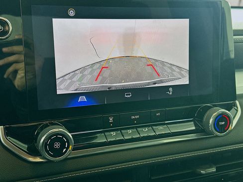 Used 2024 Chevrolet Colorado LT image 21