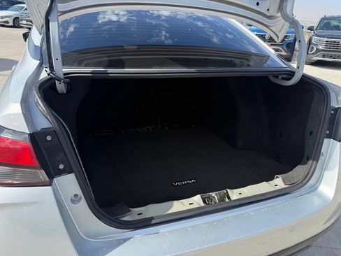Used 2021 Nissan Versa SV FWD image 11