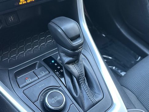 Certified 2025 Toyota RAV4 LE AWD/4WD image 21