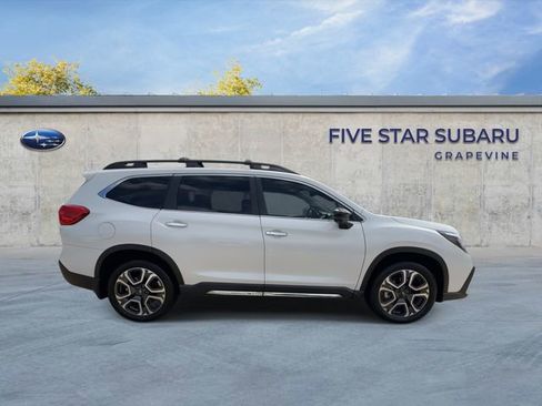 Used 2025 Subaru Ascent Touring AWD/4WD image 9