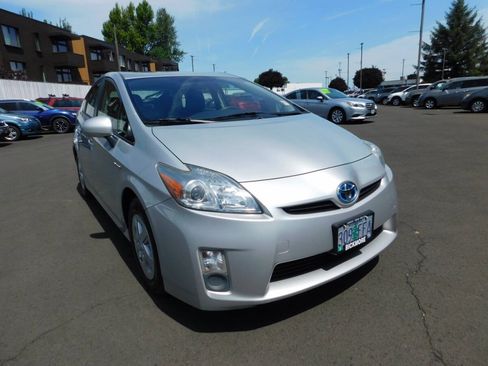 Used 2011 Toyota Prius Two FWD image 1