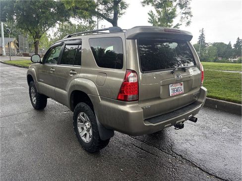 Used 2007 Toyota 4Runner Limited image 5