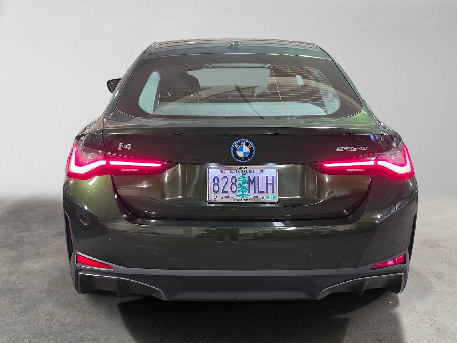 Used 2023 BMW i4 eDrive40 w/ Premium Package RWD image 4