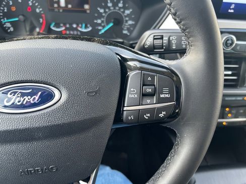 Used 2022 Ford Escape SE w/ Cold Weather Package image 23