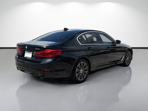 Used 2019 BMW 530i xDrive w/ Convenience Package AWD/4WD image 3