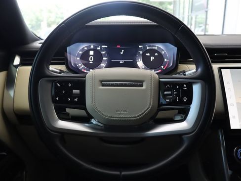 Used 2022 Land Rover Range Rover Long Wheelbase SE AWD/4WD image 14