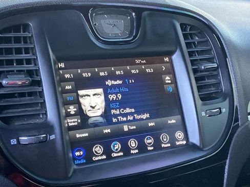 Used 2021 Chrysler 300 S image 9