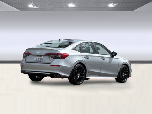 Used 2023 Honda Civic Sport image 8