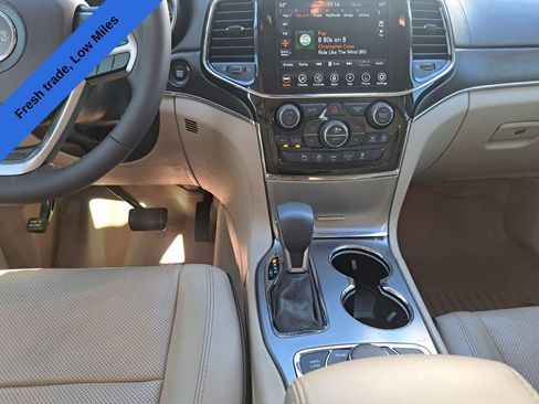 Used 2020 Jeep Grand Cherokee Overland image 25