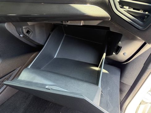 Used 2019 Ford Escape SE FWD image 11