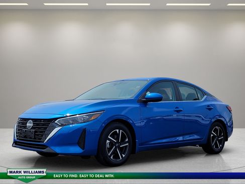 Used 2025 Nissan Sentra SV FWD image 8