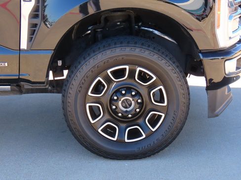 Certified 2024 Ford F250 Platinum image 7