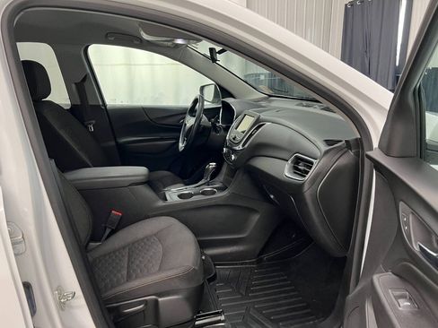 Used 2019 Chevrolet Equinox LT FWD image 11