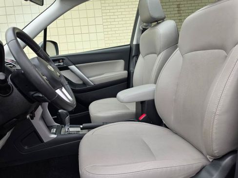Used 2017 Subaru Forester 2.5i Limited AWD/4WD image 11