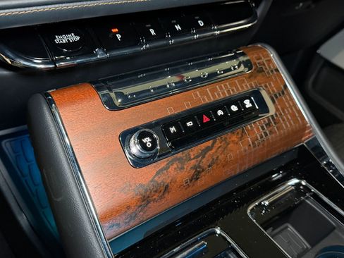 New 2026 Lincoln Aviator Black Label w/ Black Label Special Edition image 33