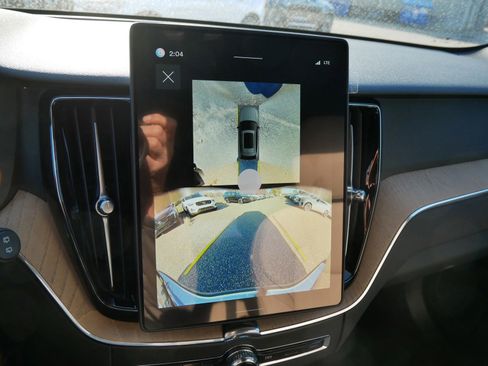 New 2026 Volvo XC60 B5 Plus w/ Protection Package Premier image 10