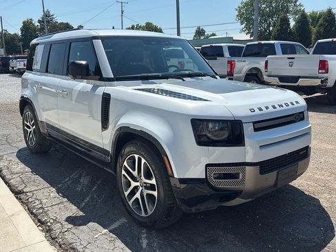 Used 2022 Land Rover Defender 110 X-Dynamic SE AWD/4WD image 11