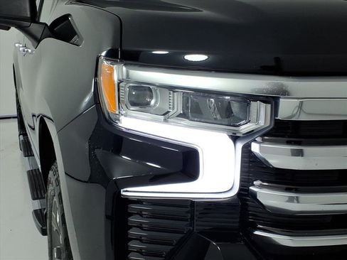Used 2023 Chevrolet Silverado 1500 High Country image 28