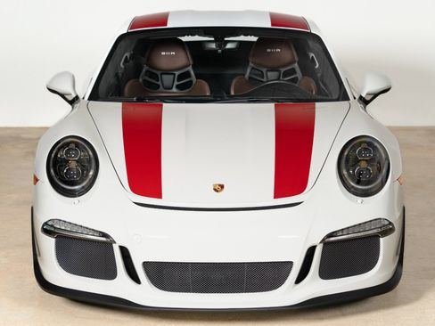 Used 2016 Porsche 911 R image 4