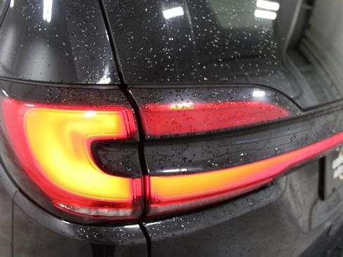 Used 2023 Chrysler Pacifica Touring-L FWD image 26