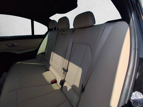 Used 2020 BMW 330i Sedan w/ Convenience Package RWD image 19