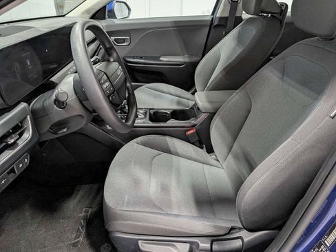 Used 2025 Kia K4 LXS image 4