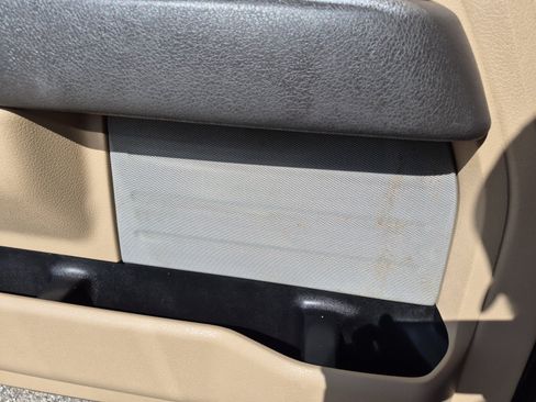 Used 2013 Ford F150 Lariat w/ Mid Equipment Group RWD image 25
