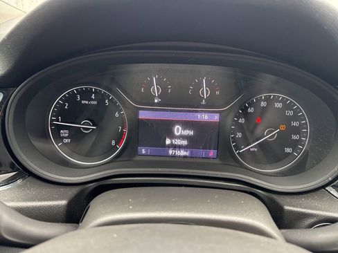 Used 2018 Buick Regal Essence w/ Driver Confidence Package #1 image 27