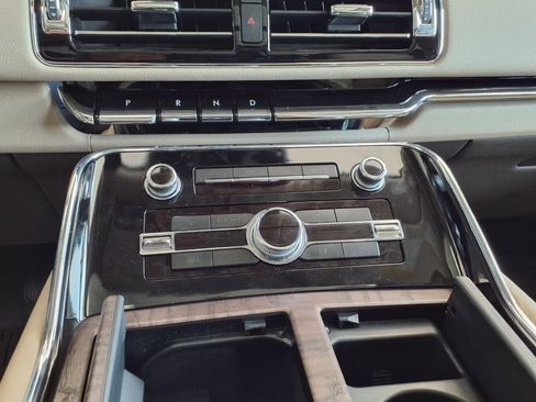 New 2024 Lincoln Navigator Reserve image 23