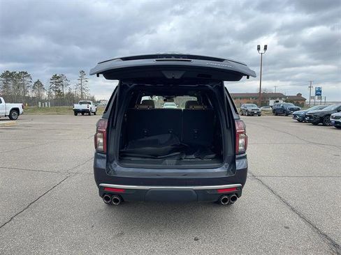 Used 2023 Chevrolet Tahoe Premier AWD/4WD image 9