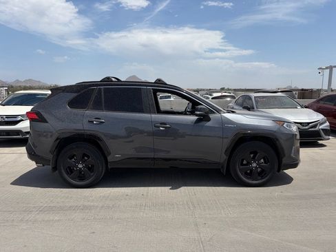 Used 2020 Toyota RAV4 XSE AWD/4WD image 3