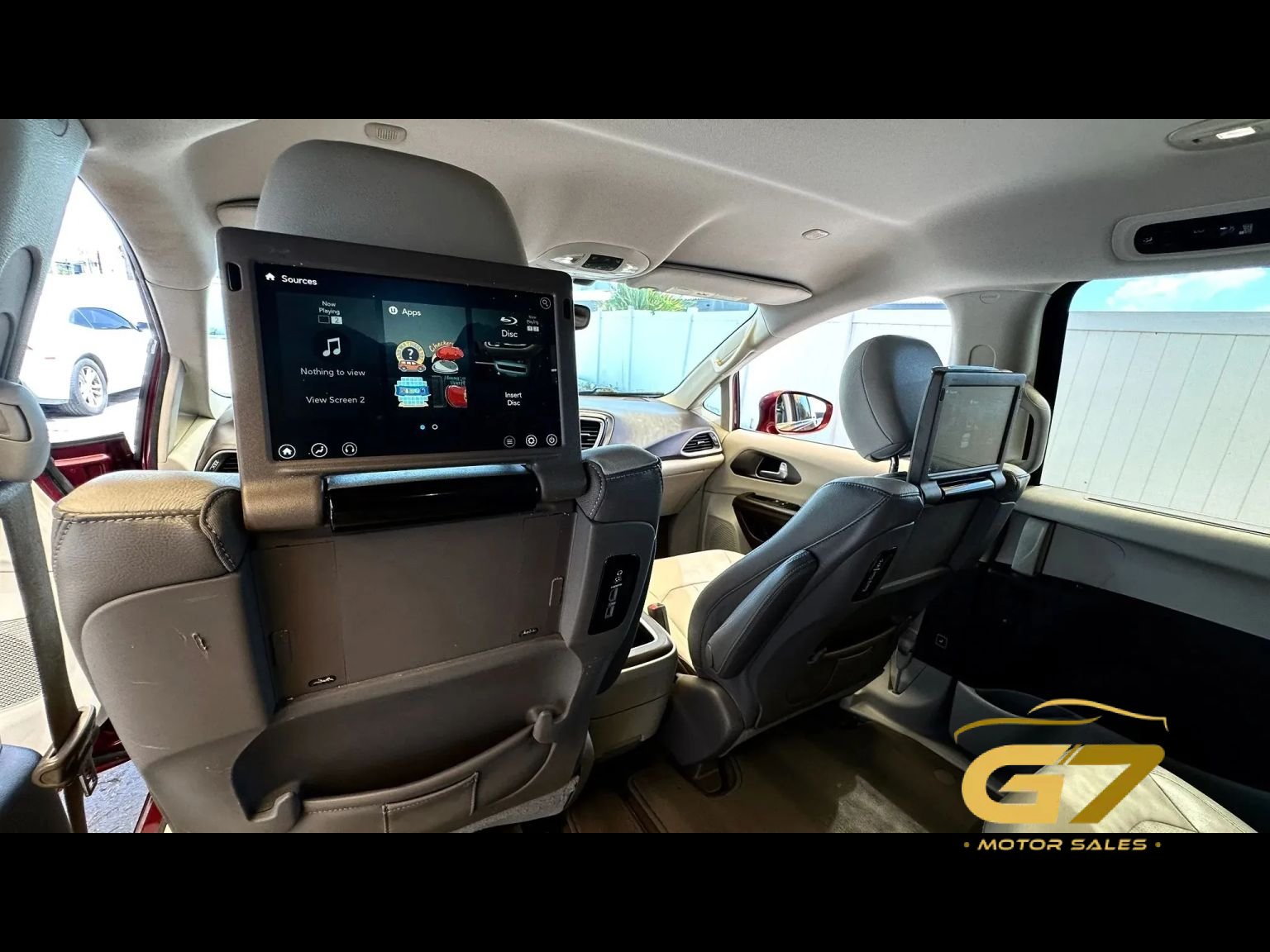 Used 2017 Chrysler Pacifica Touring-L Plus FWD image 19
