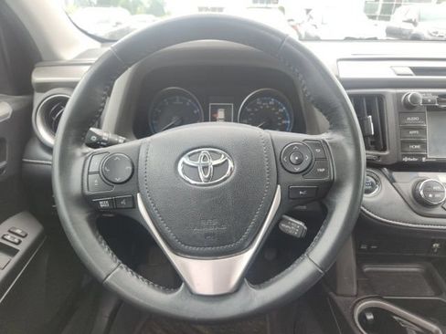 Used 2018 Toyota RAV4 XLE w/ Plus Extra Value Package AWD/4WD image 9