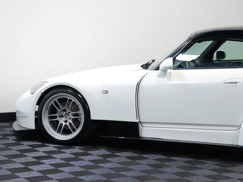 Used 2006 Honda S2000 image 18
