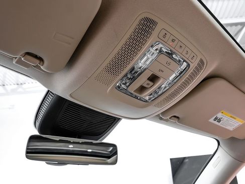 Used 2022 Mercedes-Benz GLE 350 4MATIC w/ AMG Line Exterior image 26