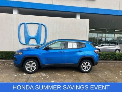 Used 2024 Jeep Compass Latitude AWD/4WD image 5