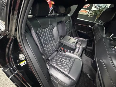 Used 2018 Audi SQ5 Premium Plus w/ Navigation Package AWD/4WD image 18