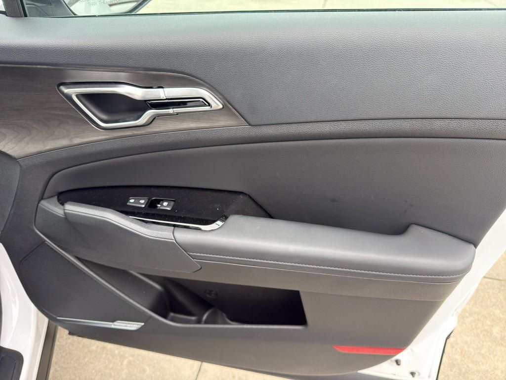 Used 2025 Kia Sportage X-Pro Prestige AWD/4WD image 33