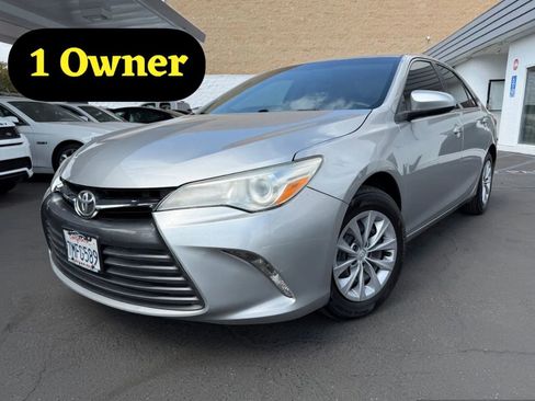 Used 2015 Toyota Camry LE FWD image 1
