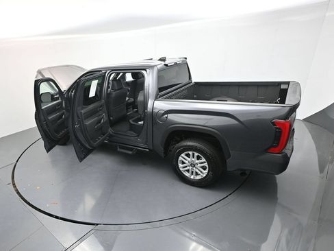 Used 2026 Toyota Tundra SR5 w/ SR5 Premium Package AWD/4WD image 35