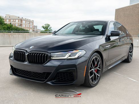 Used 2021 BMW M550i xDrive w/ Premium Package image 3