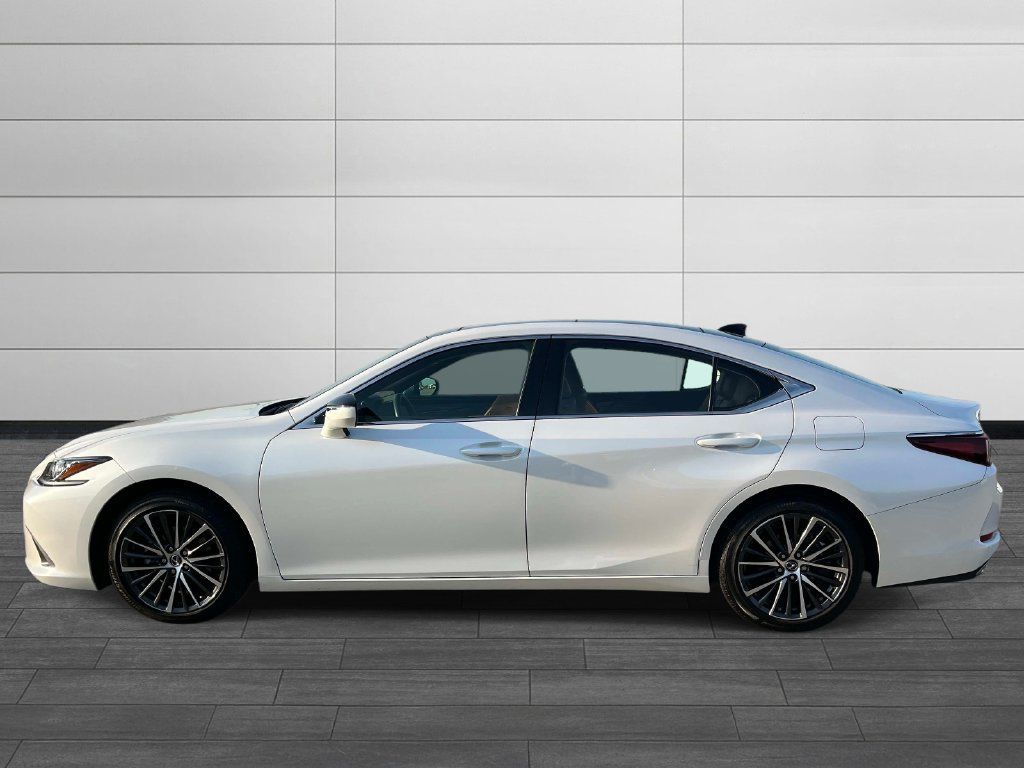 Used 2023 Lexus ES 350 w/ Premium Package FWD image 2