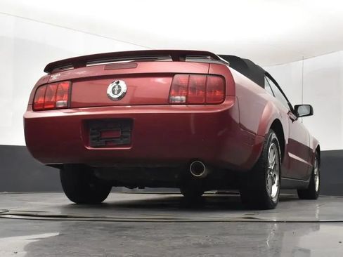 Used 2005 Ford Mustang Premium RWD image 13