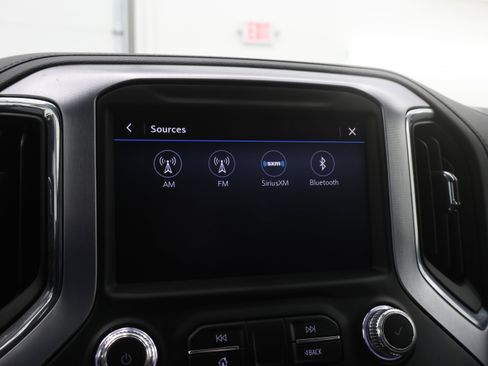 Used 2023 GMC Sierra 2500 SLE w/ SLE Convenience Package image 11